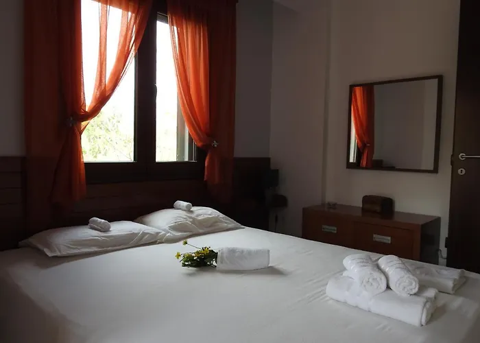 Konstantinos' * Nikiti (Sithonia)